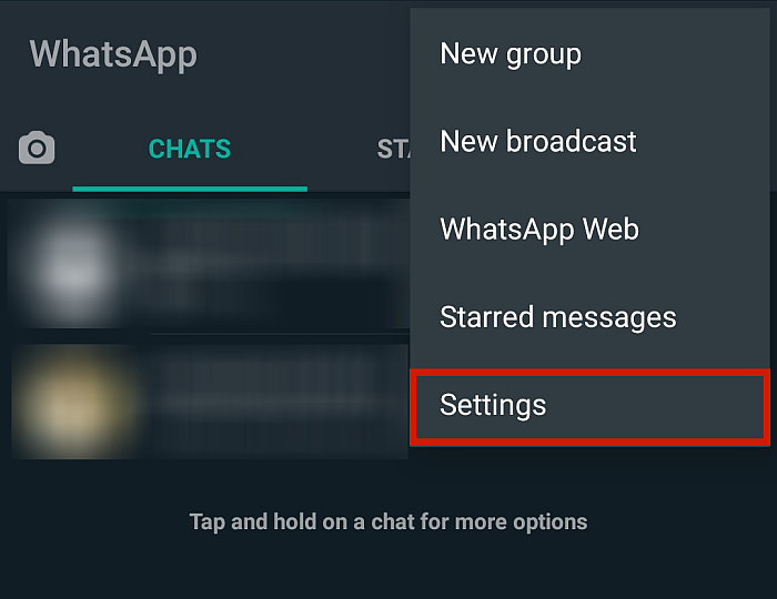 Rozwijane menu WhatsApp z podświetloną opcją ustawień