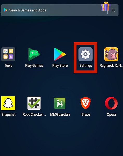 شاشة Android الرئيسية مع تمييز تطبيق الإعدادات