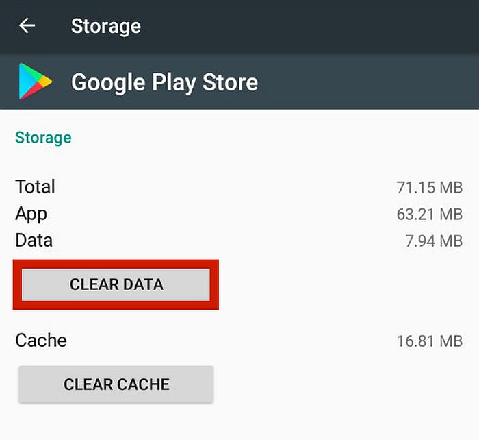 Ustawienia przechowywania dla sklepu Google Play z podświetlonym przyciskiem wyczyść dane