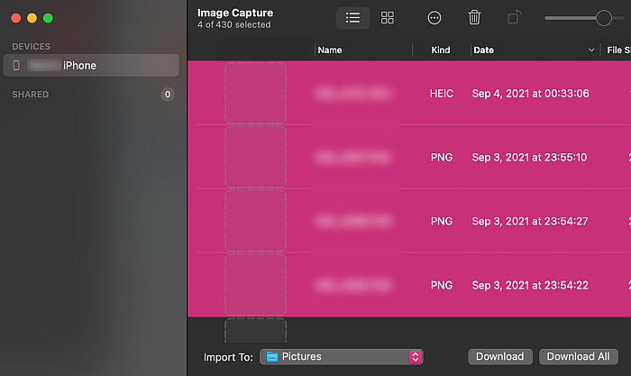 Interfejs przechwytywania obrazu w systemie Mac z podświetlonymi wykrytymi zdjęciami w podłączonym iPhonie