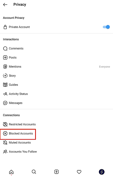 Captura de pantalla de la antigüedad de la configuración de privacidad de Instagram con la opción Cuentas bloqueadas resaltada