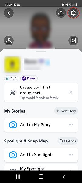 Snapchat-käyttäjäprofiilisivu, jossa rataskuvake on korostettuna